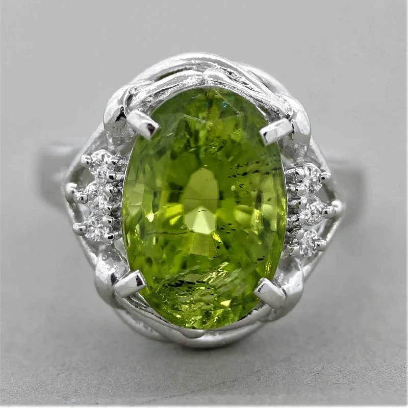 Leaf design rings-Peridot Diamond Platinum Ring