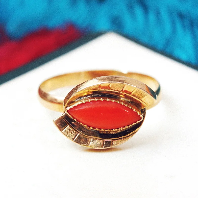 Small flower rings-Unusual Mid Century Peach Coral Dress Ring