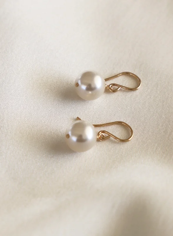 Light wood earrings-LARGE CLASSIC PEARL EARRING